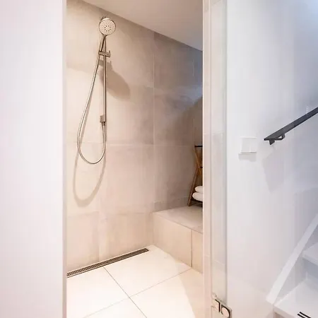 Beautiful Amstel Houseboat Amsterdam