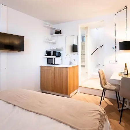 Beautiful Amstel Houseboat * Amsterdam