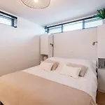 Beautiful Amstel Houseboat Ámsterdam