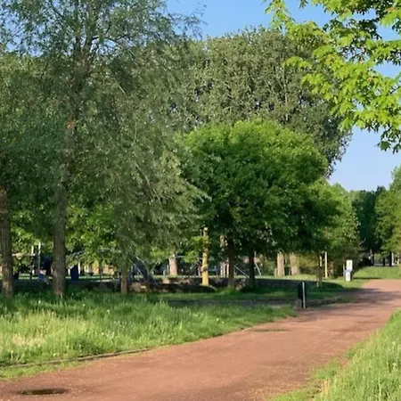 Beautiful Amstel Houseboat