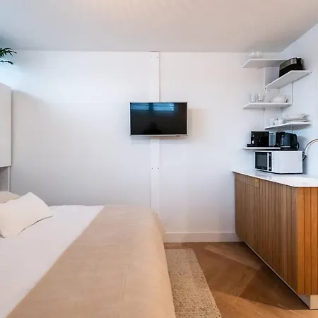 Beautiful Amstel Houseboat * Амстердам
